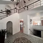 αρχοντικό λίθος